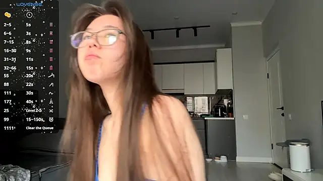 Snapshot of Wow_Akemi chatting on 09.16.25 Wow Akemi online show from 09.16.25