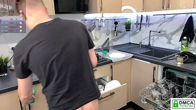 Snapshot of holy_eggs_02 chatting on 09.16.25 holy eggs 02 online show from 09.16.25