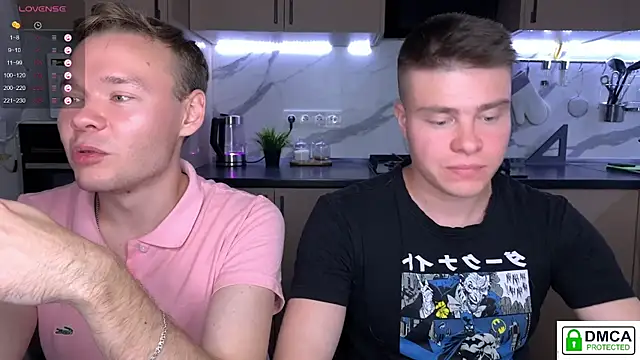 Snapshot of holy_eggs_02 chatting on 09.23.25 holy eggs 02 online show from 09.23.25