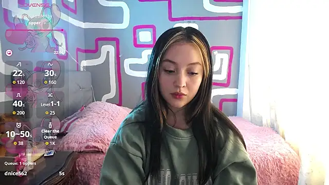 Snapshot of vero_doll2 chatting on 03.24.26 vero doll2 online show from 03.24.26