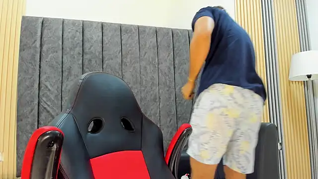 Snapshot of nathan_shimmer chatting on 01.11.26 nathan shimmer online show from 01.11.26