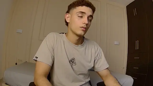 Snapshot of nathan_shimmer chatting on 02.04.26 nathan shimmer online show from 02.04.26