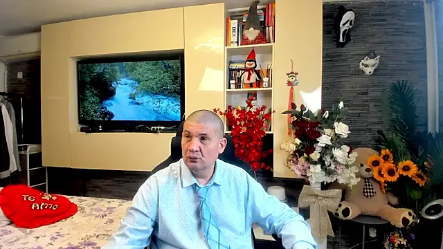 SpartacusDaddy48 online show from 04.30.26