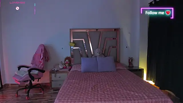 lunaarose online show from 01.11.26