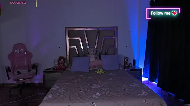 lunaarose online show from 03.12.26