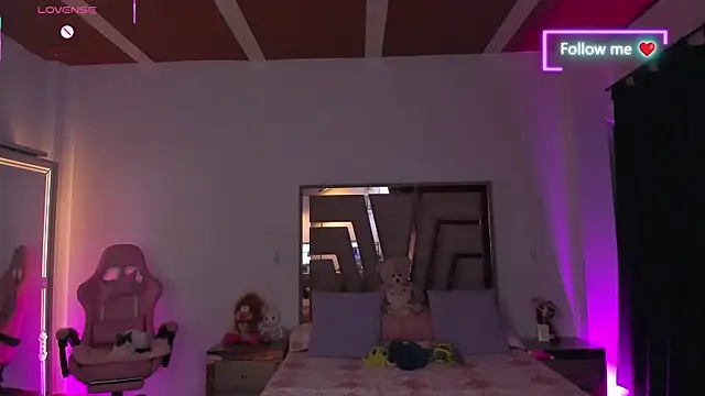 lunaarose online show from 06.25.26