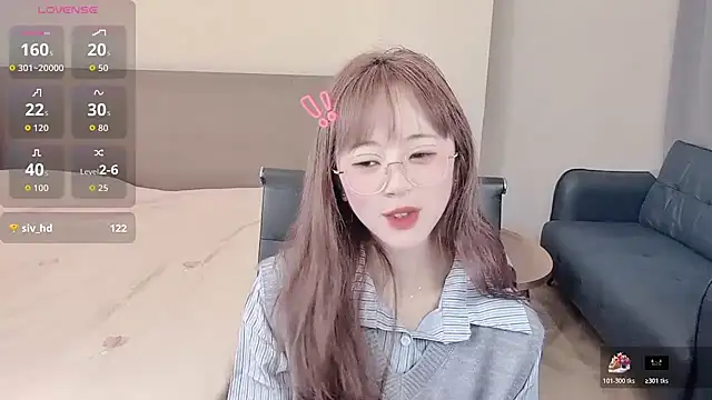 Snapshot of nini_a chatting on 10.24.25 nini a online show from 10.24.25