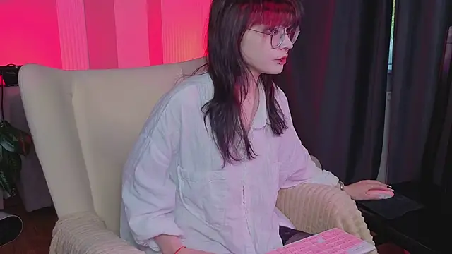 Snapshot of Misa_Perfect chatting on 09.28.25 Misa Perfect online show from 09.28.25