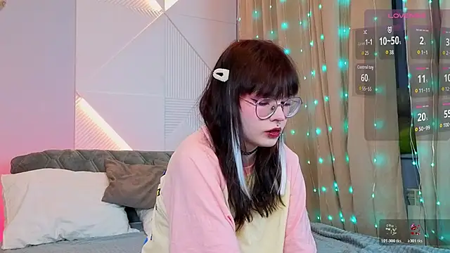 Snapshot of Misa_Perfect chatting on 12.04.25 Misa Perfect online show from 12.04.25