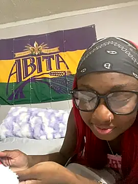 Snapshot of HennessyBaby21 chatting on 09.09.25 HennessyBaby21 online show from 09.09.25