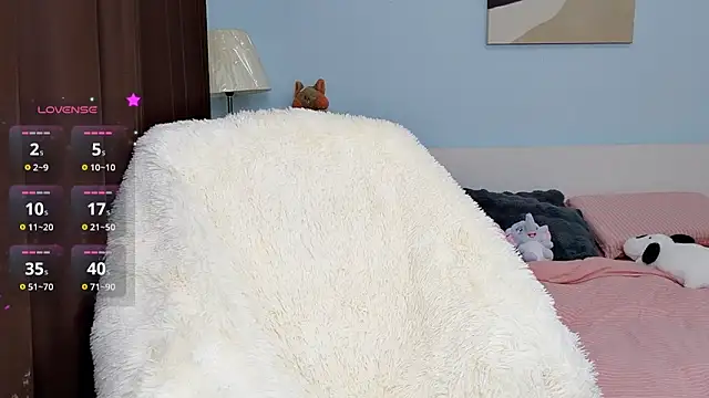 Snapshot of ViViennepp chatting on 03.16.26 ViViennepp online show from 03.16.26