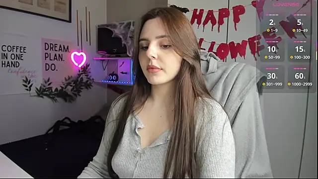 Snapshot of LiaWoow chatting on 11.03.25 LiaWoow online show from 11.03.25