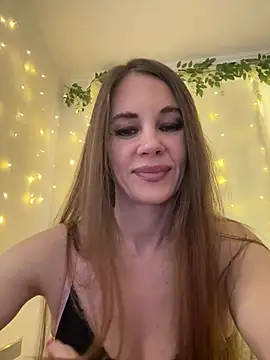 LucieMack online show from 03.17.26