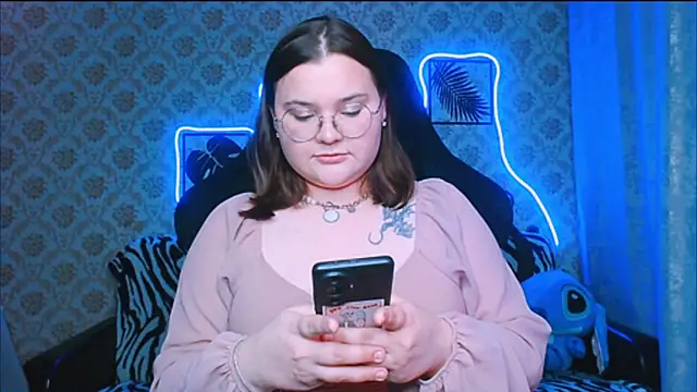 InLoveWithLife26 online show from 09.29.25