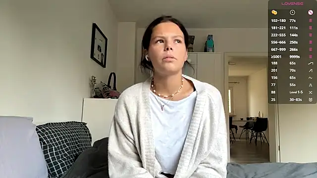 MaydaCornwall online show from 10.10.25