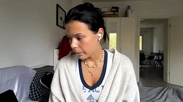 MaydaCornwall online show from 10.25.25