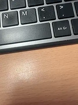 HiddenHoneyLDN online show from 11.26.25