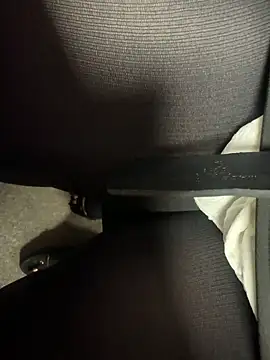 HiddenHoneyLDN online show from 11.27.25