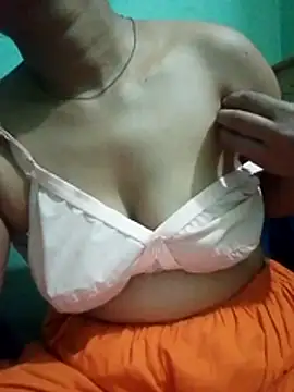 Snapshot of Maria_Mahi chatting on 12.20.25 Maria Mahi online show from 12.20.25