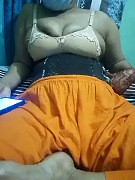 Snapshot of Maria_Mahi chatting on 02.01.26 Maria Mahi online show from 02.01.26