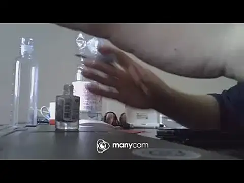 Snapshot of ITALIANASISIXX chatting on 02.11.25 ITALIANASISIXX online show from 02.11.25