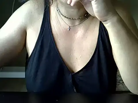 Snapshot of ITALIANASISIXX chatting on 09.13.25 ITALIANASISIXX online show from 09.13.25