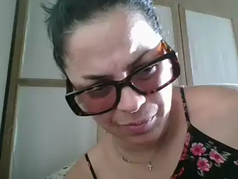 Snapshot of ITALIANASISIXX chatting on 09.14.25 ITALIANASISIXX online show from 09.14.25