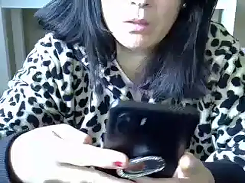 Snapshot of ITALIANASISIXX chatting on 11.10.25 ITALIANASISIXX online show from 11.10.25