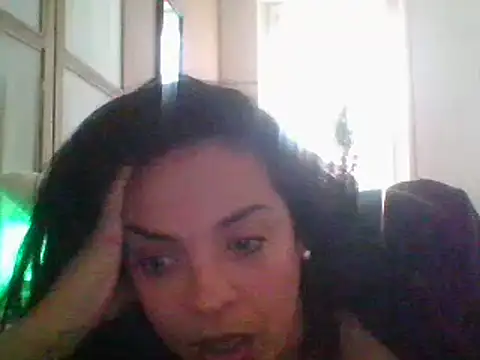 Snapshot of ITALIANASISIXX chatting on 11.28.25 ITALIANASISIXX online show from 11.28.25