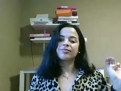 Snapshot of ITALIANASISIXX chatting on 12.01.25 ITALIANASISIXX online show from 12.01.25