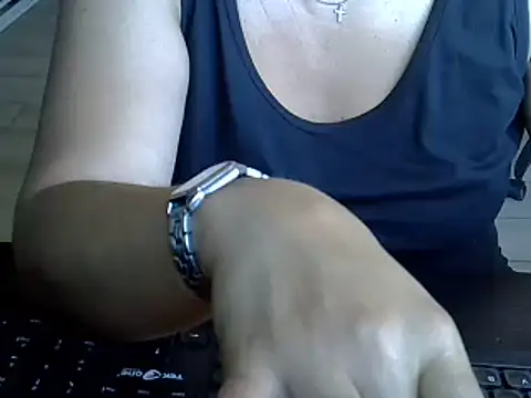 Snapshot of ITALIANASISIXX chatting on 06.17.26 ITALIANASISIXX online show from 06.17.26