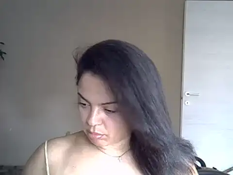 Snapshot of ITALIANASISIXX chatting on 06.25.26 ITALIANASISIXX online show from 06.25.26