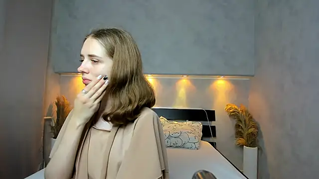 Snapshot of Camilla_Kelly chatting on 09.11.25 Camilla Kelly online show from 09.11.25
