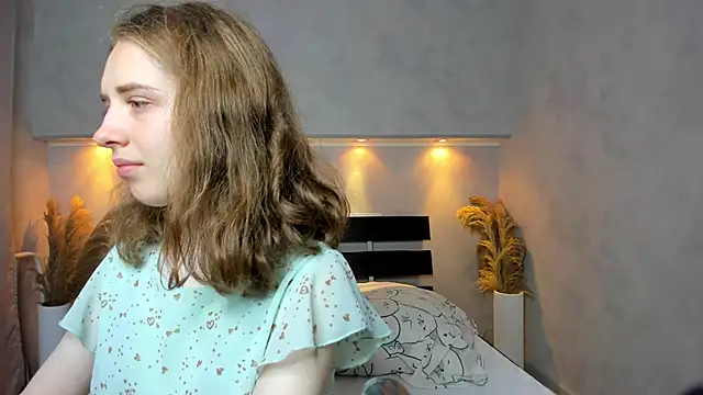 Snapshot of Camilla_Kelly chatting on 09.25.25 Camilla Kelly online show from 09.25.25