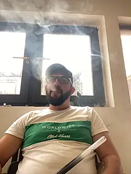 Snapshot of andrey1887 chatting on 09.08.25 andrey1887 online show from 09.08.25