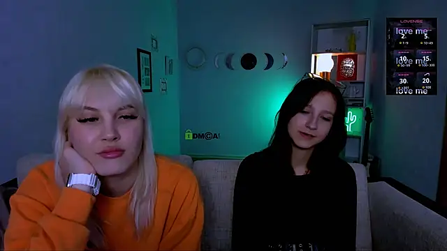 lau ra queen online show from 11.21.25