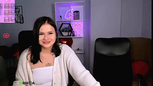 lau ra queen online show from 11.26.25