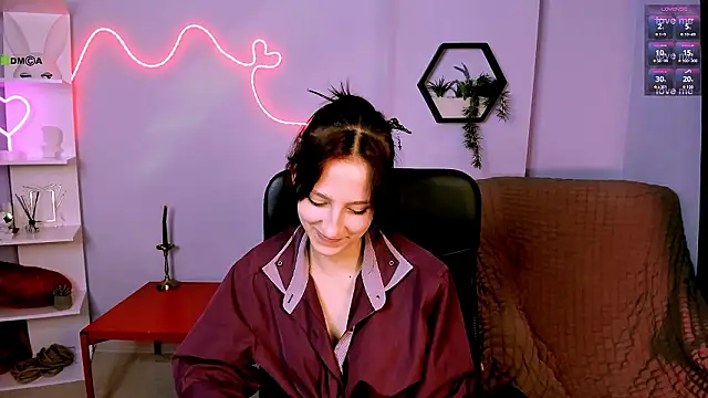 lau ra queen online show from 02.04.26