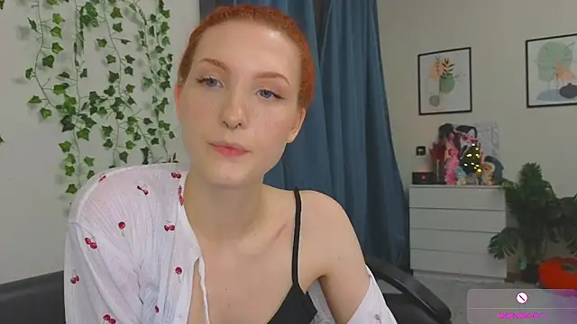 Snapshot of Olivia_Rid_ chatting on 12.04.25 Olivia Rid online show from 12.04.25