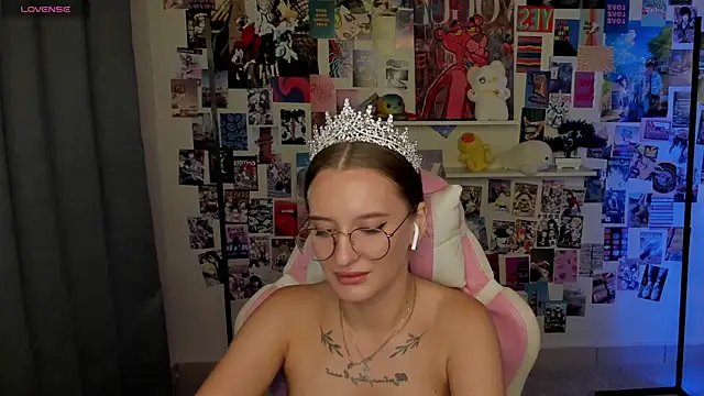 Snapshot of Maryyy_May chatting on 09.18.25 Maryyy May online show from 09.18.25