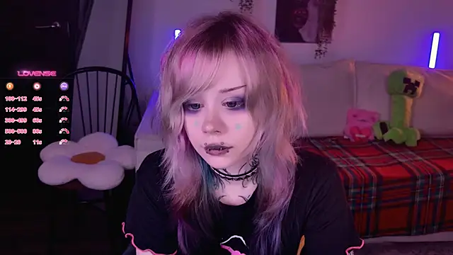 Lollyshy online show from 11.30.25