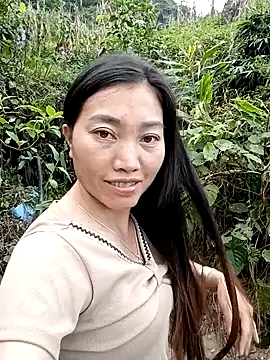 Snapshot of PhienPhien chatting on 09.19.25 PhienPhien online show from 09.19.25