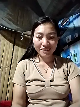 Snapshot of PhienPhien chatting on 09.21.25 PhienPhien online show from 09.21.25