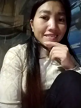 Snapshot of PhienPhien chatting on 10.03.25 PhienPhien online show from 10.03.25