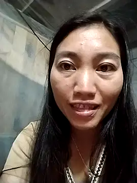 Snapshot of PhienPhien chatting on 10.06.25 PhienPhien online show from 10.06.25