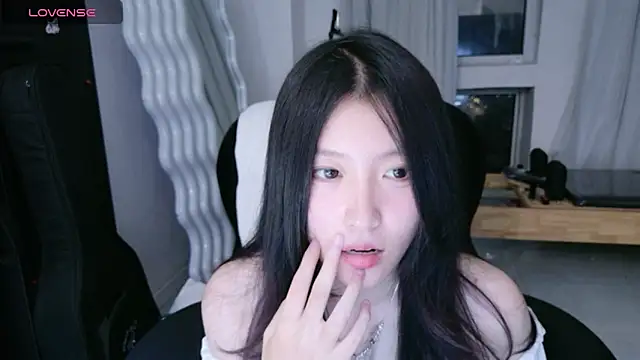 Snapshot of rainybb chatting on 09.08.25 rainybb online show from 09.08.25