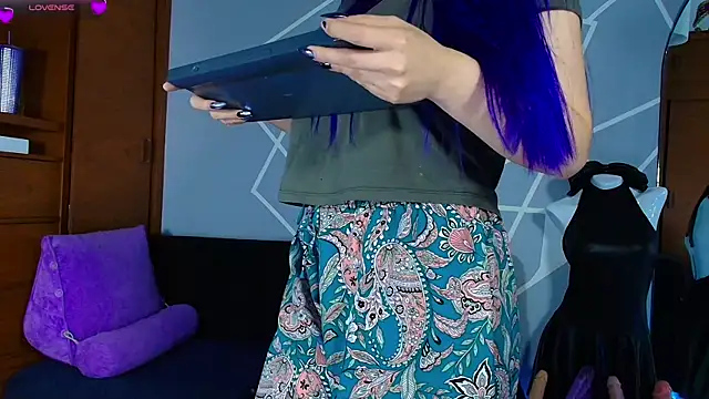 karlamoon23 online show from 07.04.26