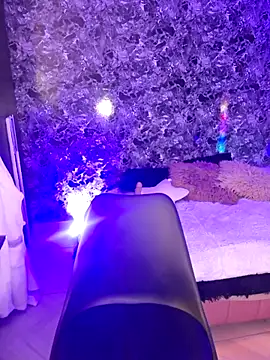 Snapshot of Bigass_curvy chatting on 09.22.25 Bigass curvy online show from 09.22.25