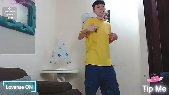 LiamBrown09 online show from 12.03.25