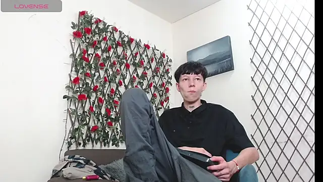 LiamBrown09 online show from 05.11.26